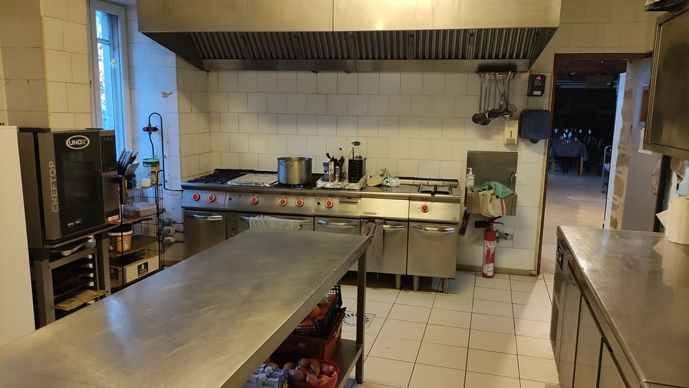 À vendre : Superbe restaurant avec logement et gîte dans le Tarn – Image 9