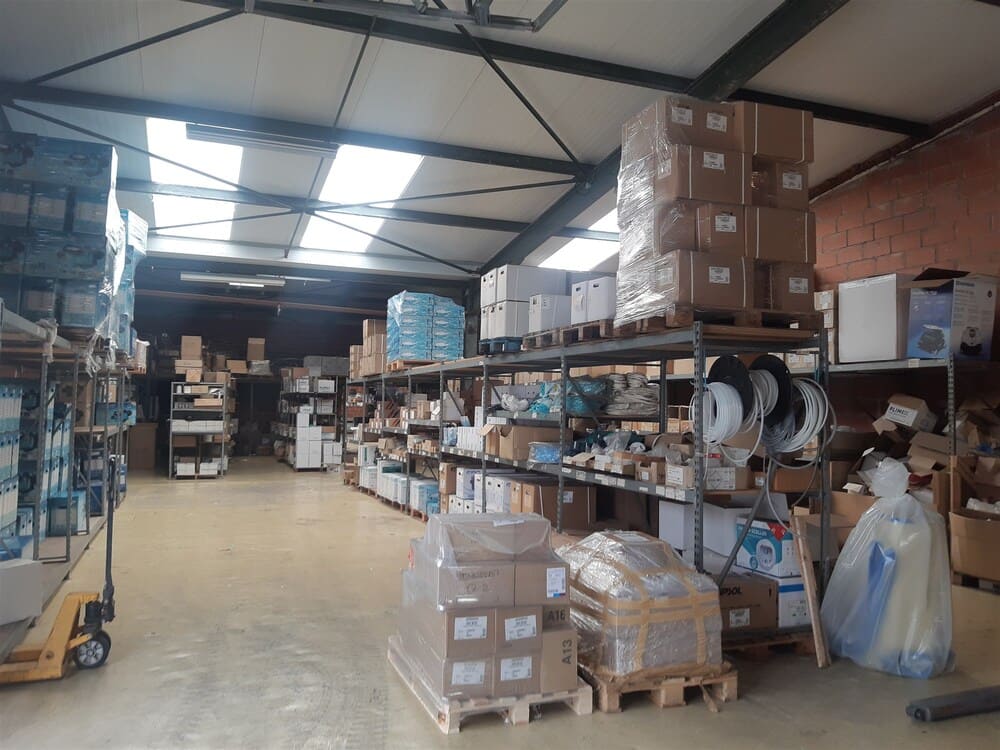 À VENDRE – FABRICANT ET DISTRIBUTEUR DE MATÉRIELS DE PISCINE – Image 8